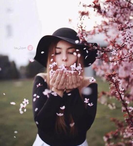 ژست عکس شکوفه