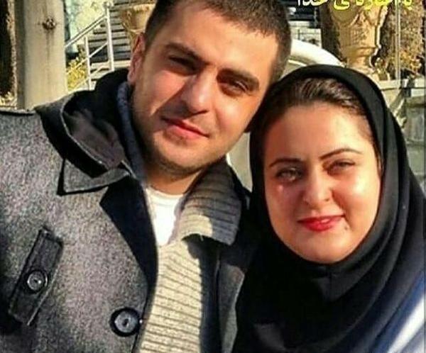 عکس علی ضیا با مادرش