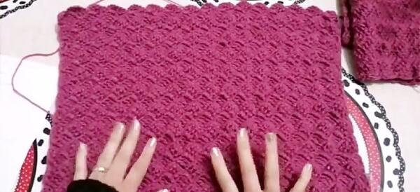 عکس مدل مانتو قلاب بافی با نقشه