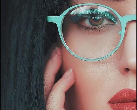 عکس فیک دخترونه با عینک