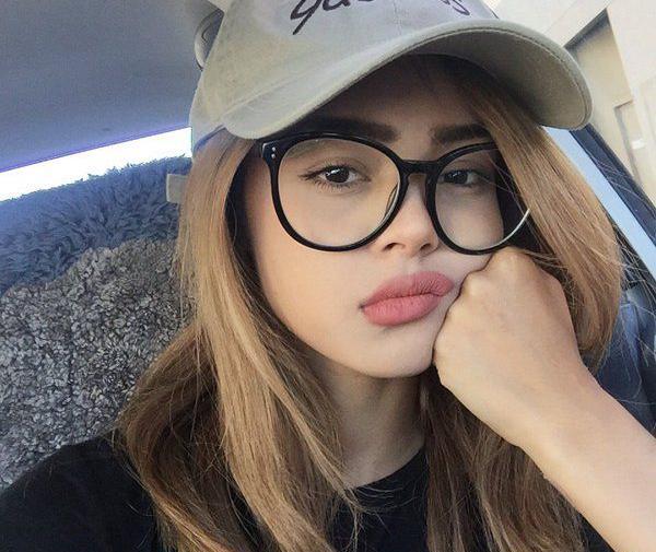 عکس فیک دخترونه با عینک