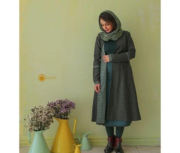 عکس مانتو جلو باز رنگی