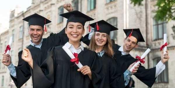 عکس شادی فارغ التحصیلی
