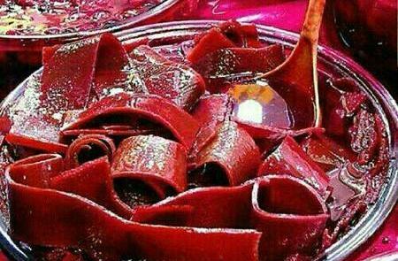عکس لواشک خوردن دختر برای پروفایل