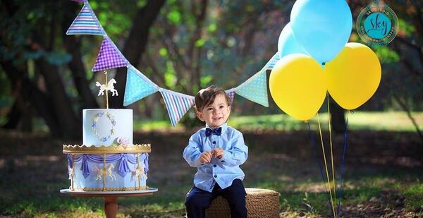 عکس تولد تو فضای باز