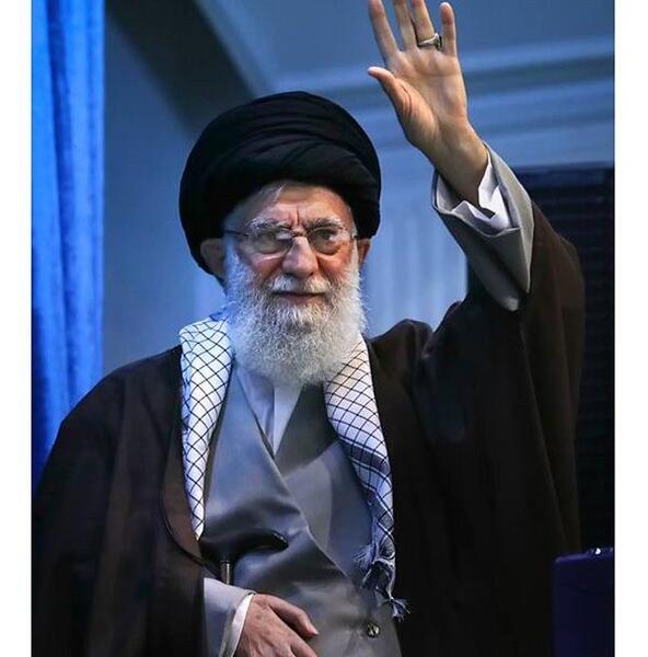 عکس رهبر ایران وهمسرش