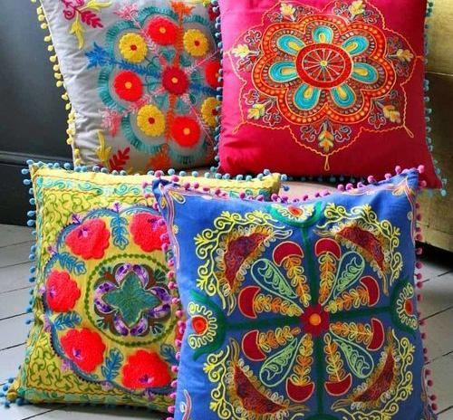 عکس ایده گلدوزی روی کوسن
