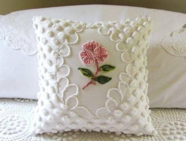 عکس ایده گلدوزی روی کوسن