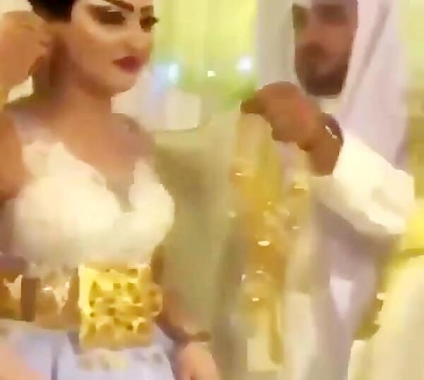 عکس عروس طلاپوش