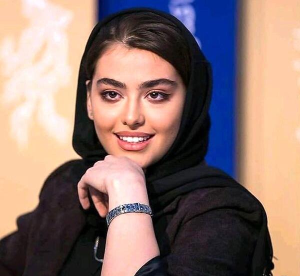 عکس گربه ی ریحانه پارسا