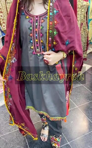 عکس کریشی گالری بس خیره