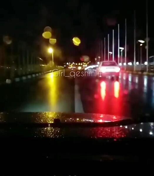 عکس باران تو ماشین