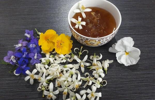 عکس شکوفه های بهار نارنج
