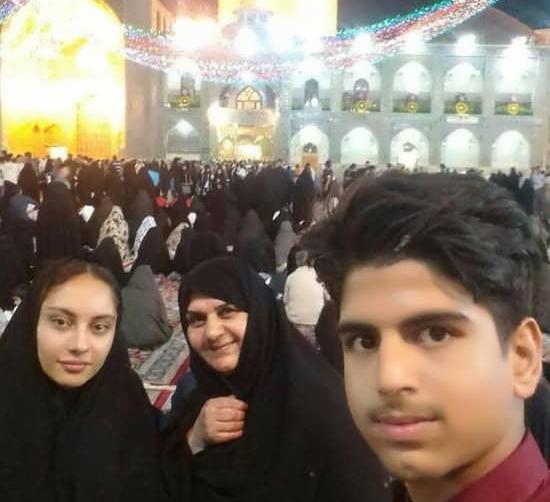 ژست عکس با چادر در حرم امام رضا