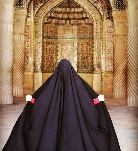 ژست عکس با چادر در حرم امام رضا