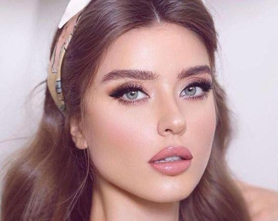 عکس دختر زیبا با آرایش