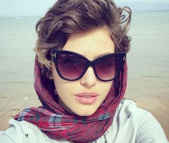 عکس جدید ریحانه پارسا با موهای بنفش