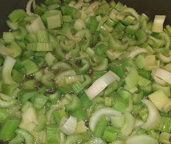 عکس کرفس خرد شده