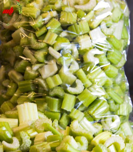 عکس کرفس خرد شده
