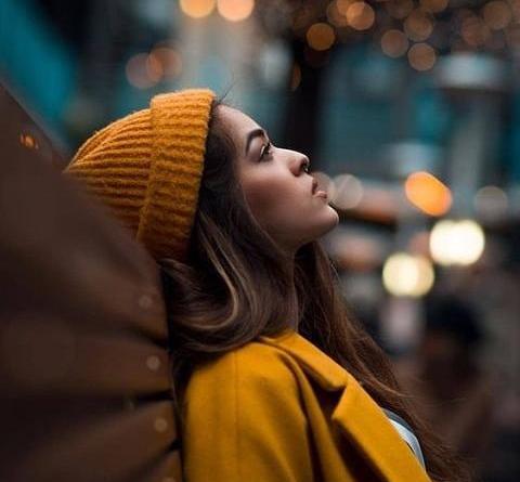 ژست عکس دخترانه تکی حرفه ای