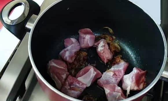 عکس قورمه سبزی در قابلمه