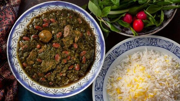 عکس قورمه سبزی در قابلمه