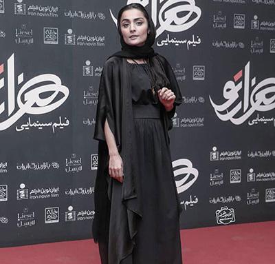 عکس مانتو بلند با جوراب شلواری