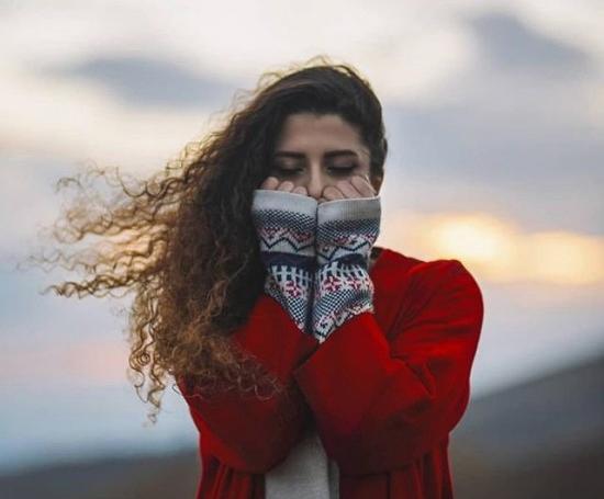 آموزش ژست عکس گرفتن دخترانه