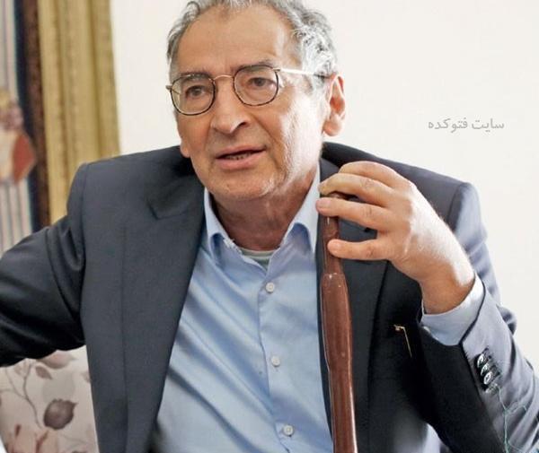 عکس صادق زیباکلام با همسرش