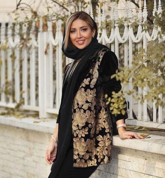 عکس مدل مانتو جلو باز طرح دار