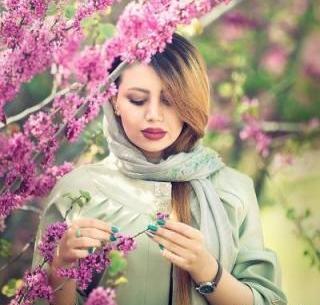 عکس دختر زیبا در بهار