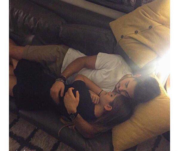 عکس عاشقانه دونفره خوابیده