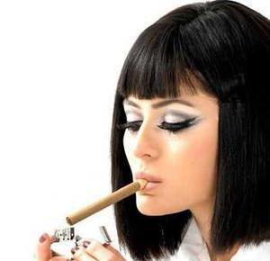 عکس دنیز چاکیر در سریال برگ ریزان