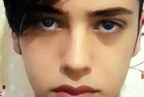 عکس پسر های چشم رنگی