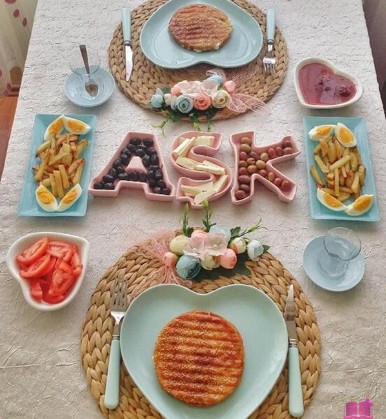 عکس ایده برای چیدن میز غذا