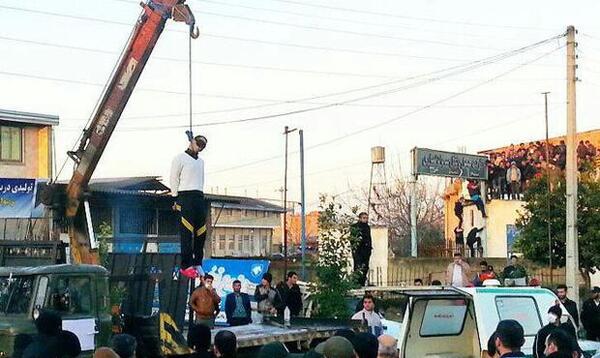 عکس اعدام قاتل خدیجه رمضانی