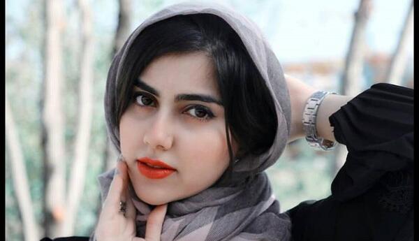عکس تینا هاشمی و خواهرش