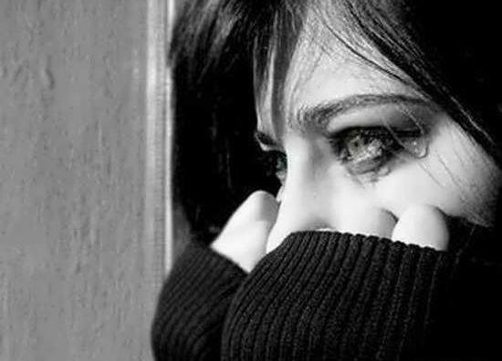ژست عکس غمگین مردانه