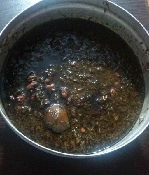 عکس قورمه سبزی تو قابلمه