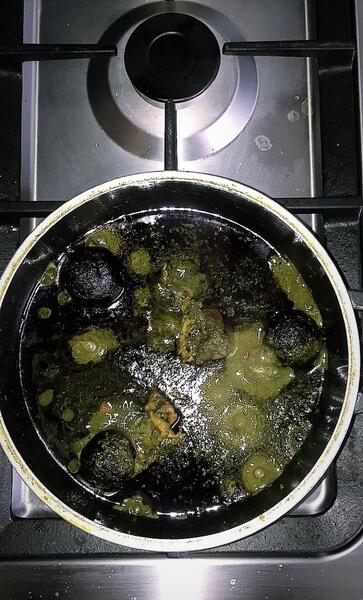 عکس قورمه سبزی تو قابلمه