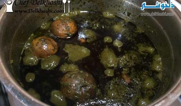 عکس قورمه سبزی تو قابلمه