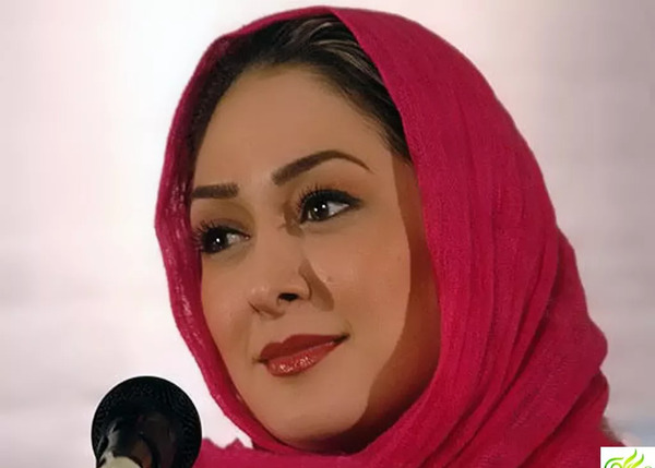 عکس دسته گل الهام حمیدی