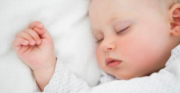 عکس ایچا زیبای خفته