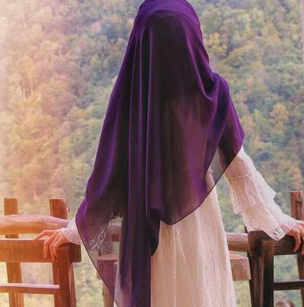 عکس دختر با حجاب برای پروفایل شاد