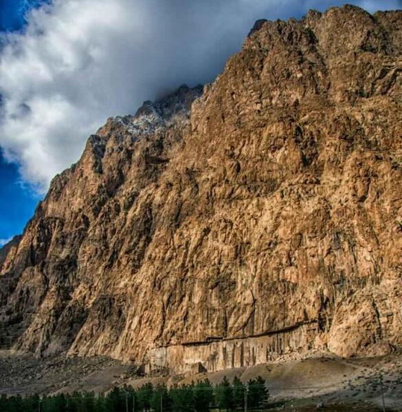 عکس شیرین کوه بیستون
