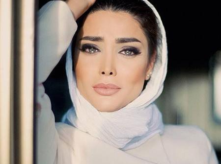 عکس و بیوگرافی تینا آخوند تبار