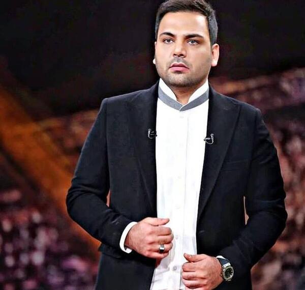 عکس گردنبند احسان علیخانی