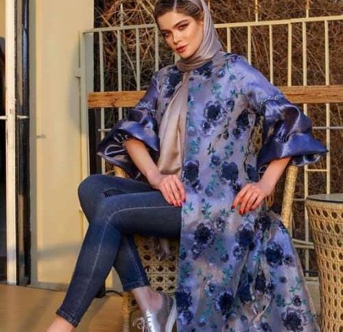 عکس مدل مانتو بلند حریر گلدار