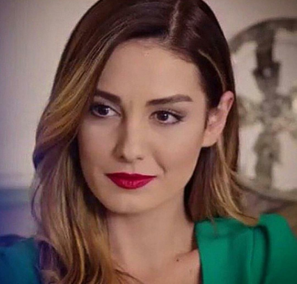 عکس آسیه در سریال زندگی گمشده