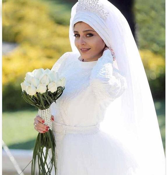 عکس مومو عروس